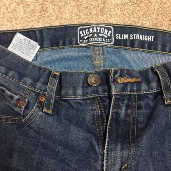 Men's Levi Signature Jeans--Slim Straight--Size 30x32--Blue - Picture 2 of 4